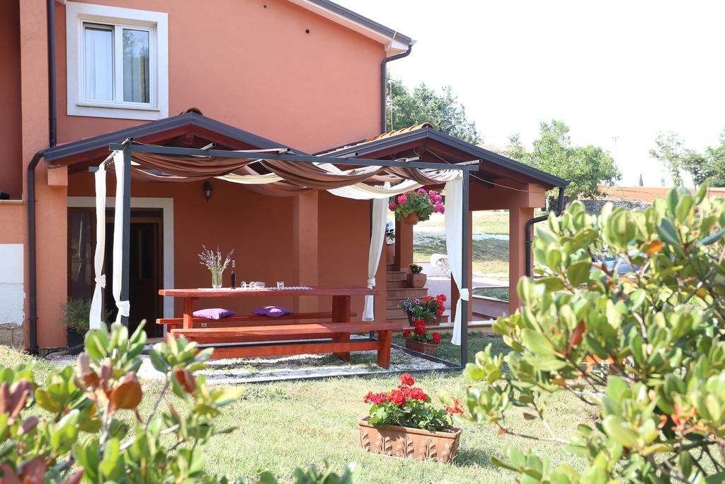 Apartments Matelici Divšići Exteriér fotografie